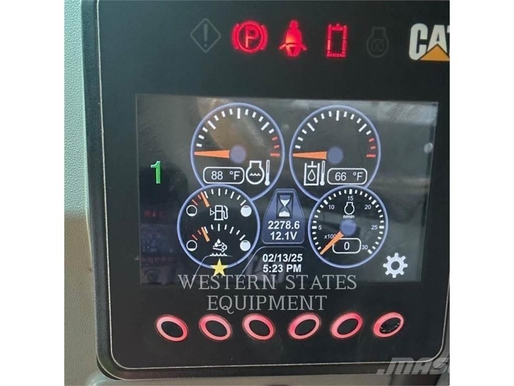 CAT 299D3 Мини товарачи
