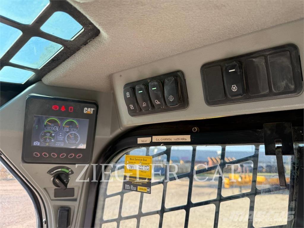 CAT 299D3 Верижен товарач