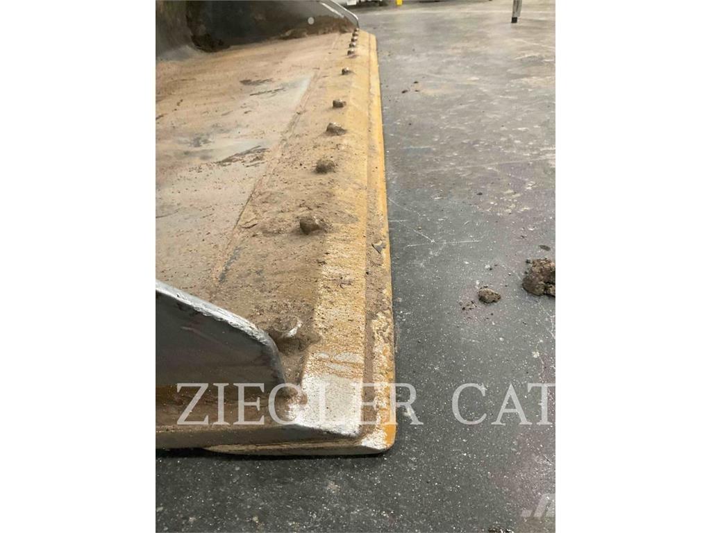 CAT 299D3 Верижен товарач