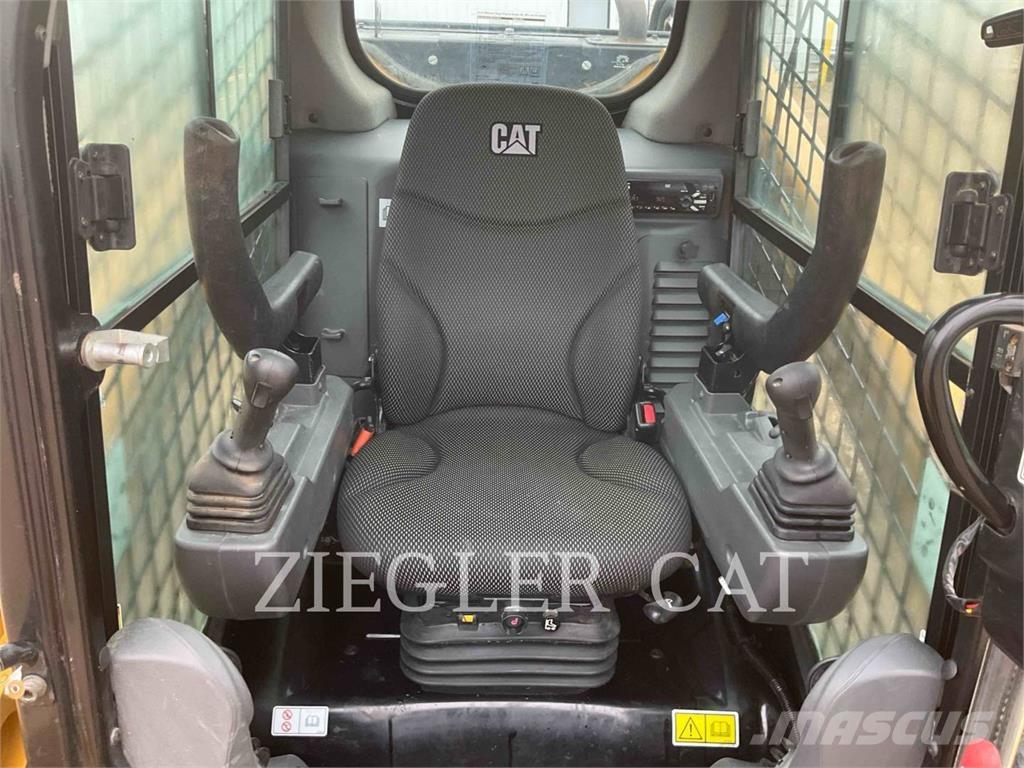 CAT 299D3 Верижен товарач