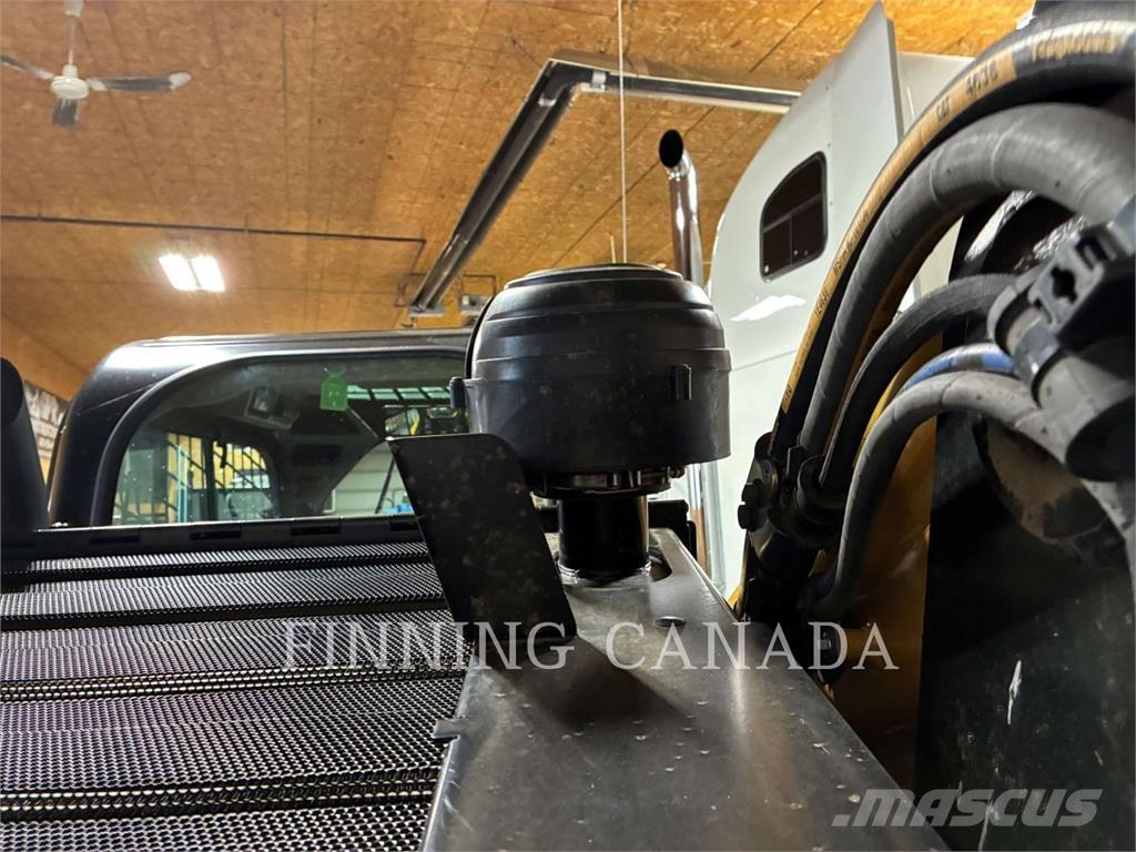 CAT 299D3 Верижен товарач