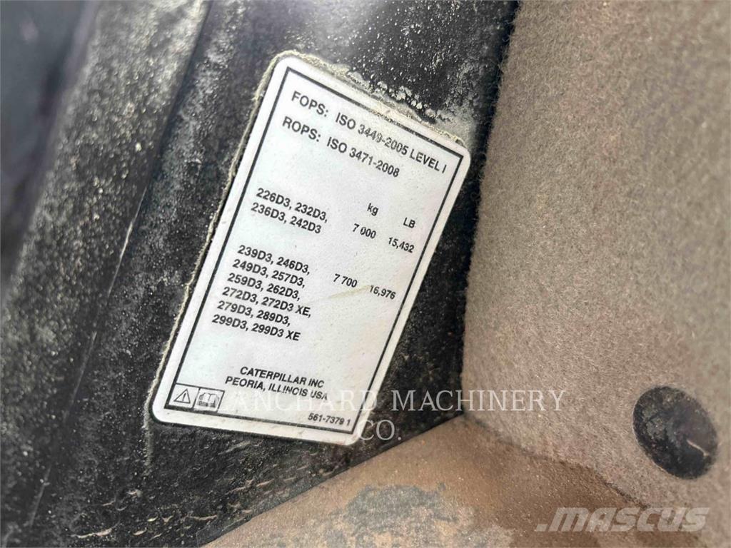 CAT 299D3 Верижен товарач