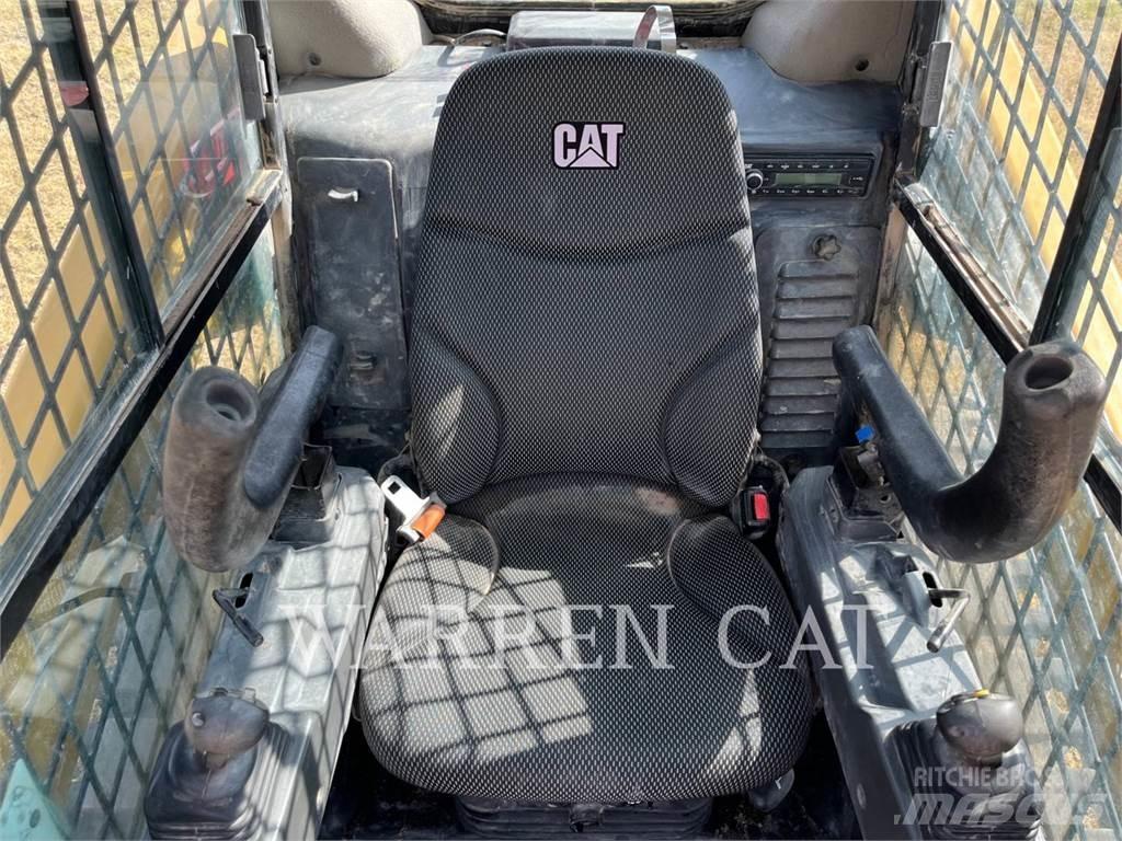 CAT 299D3 C3H2 Верижен товарач