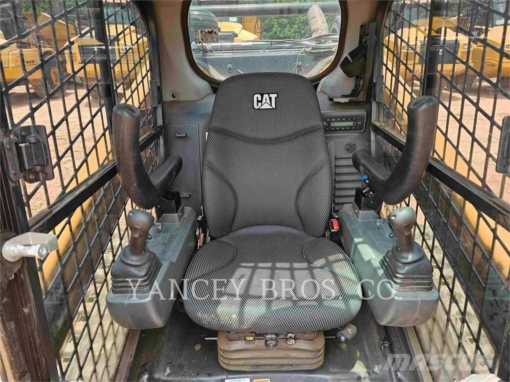 CAT 299D3 XE Мини товарачи
