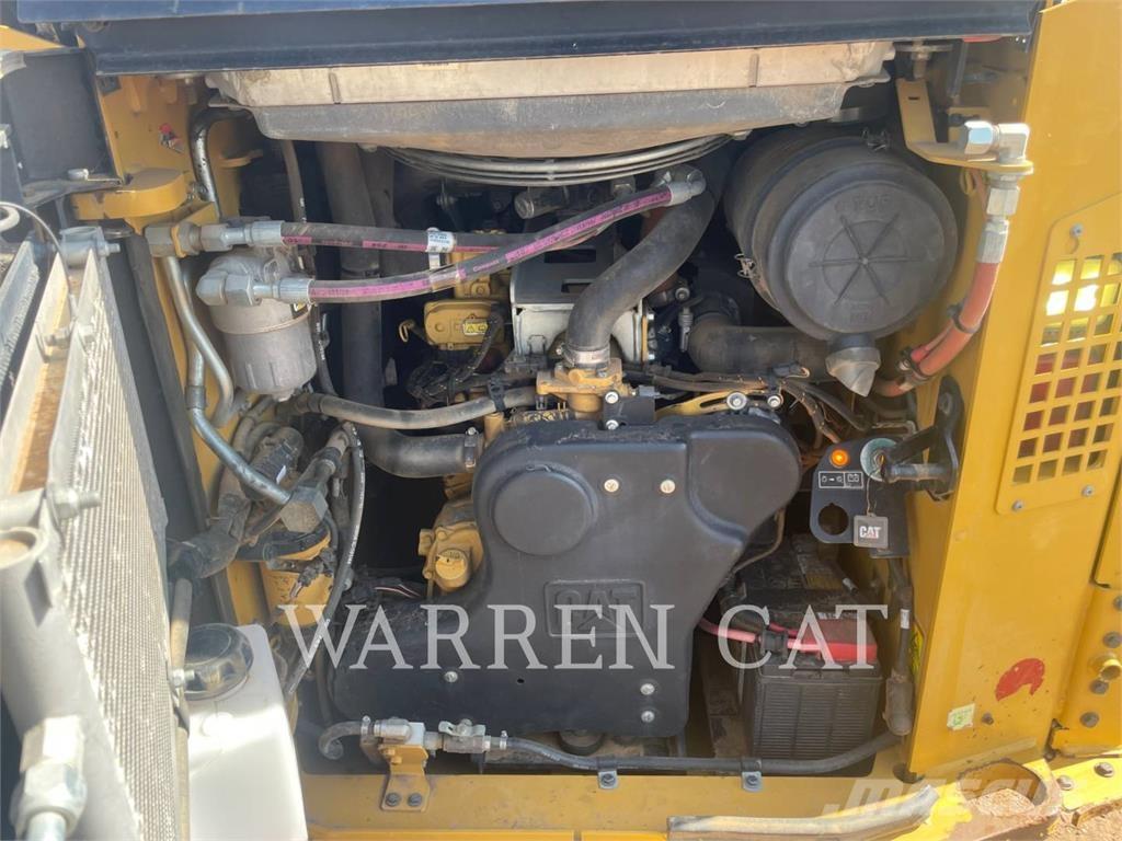 CAT 299D3 XE Верижен товарач