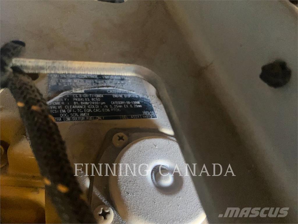 CAT 299D3 XE Верижен товарач