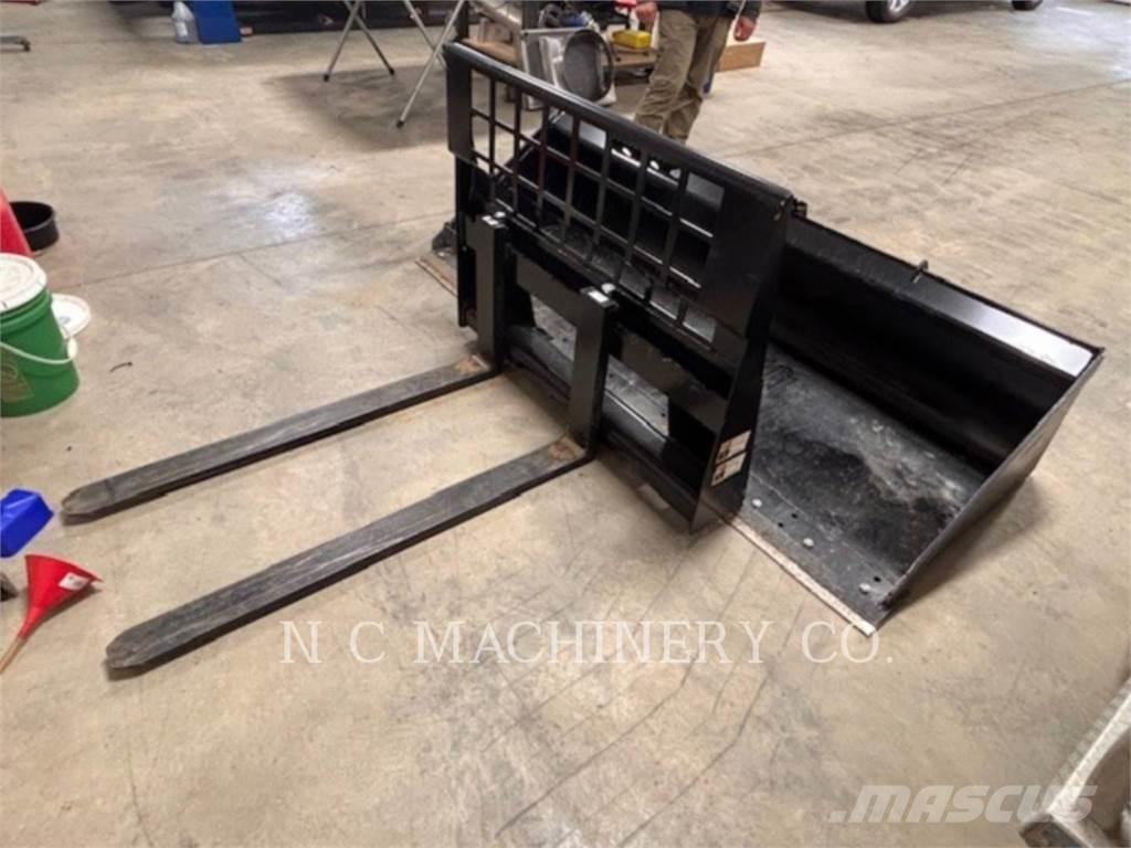 CAT 299D3 XED1 Мини товарачи
