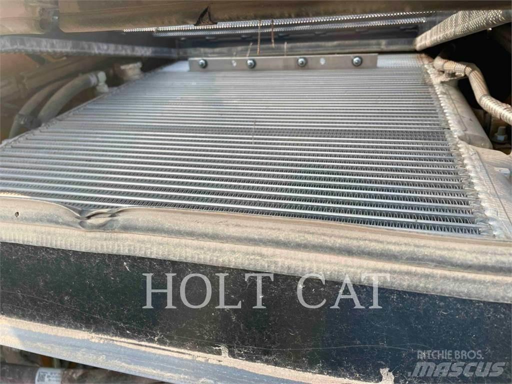 CAT 299D3_XPS Верижен товарач