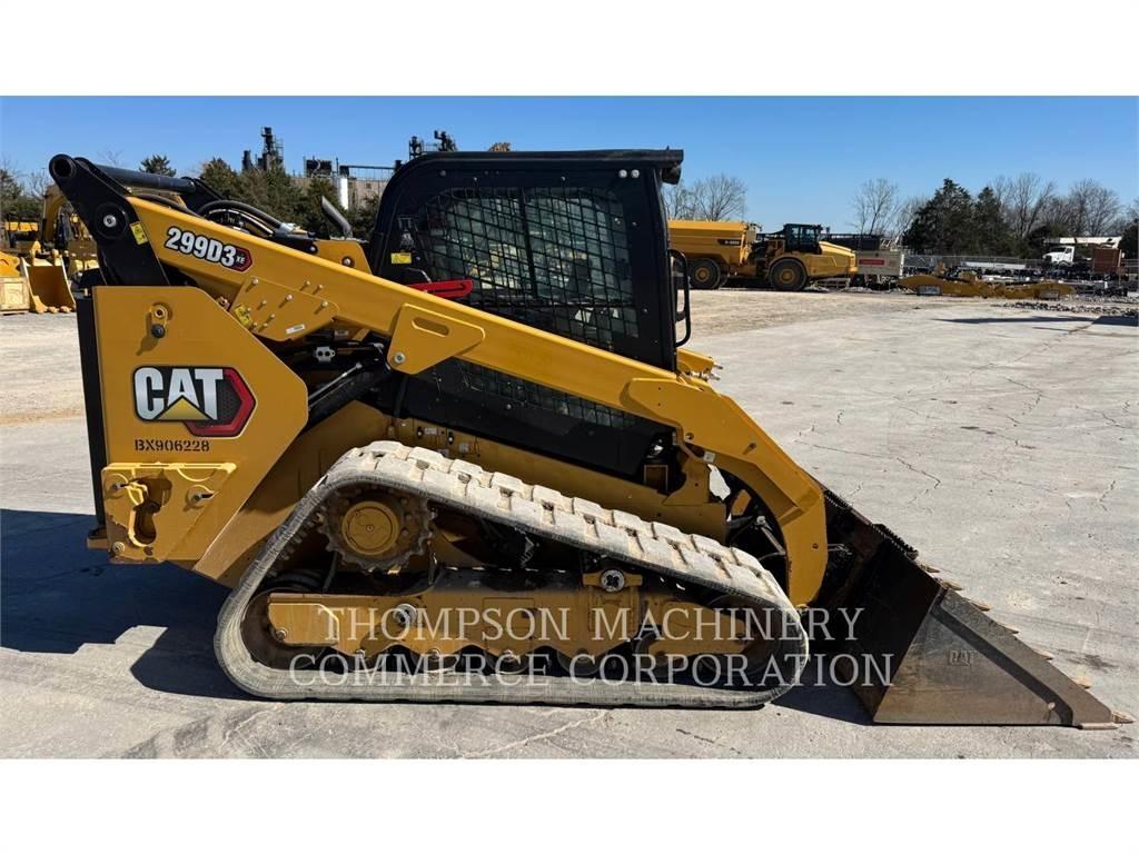 CAT 299D3XE Верижен товарач