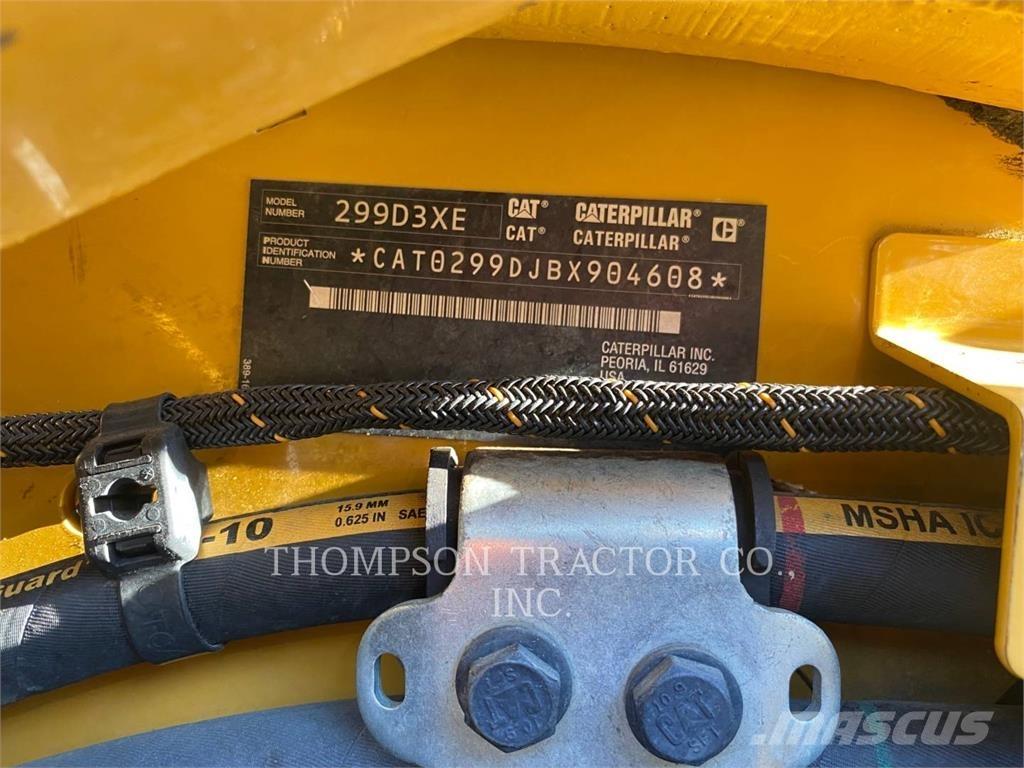 CAT 299D3XE Верижен товарач