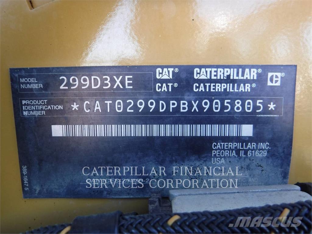 CAT 299D3XE Верижен товарач