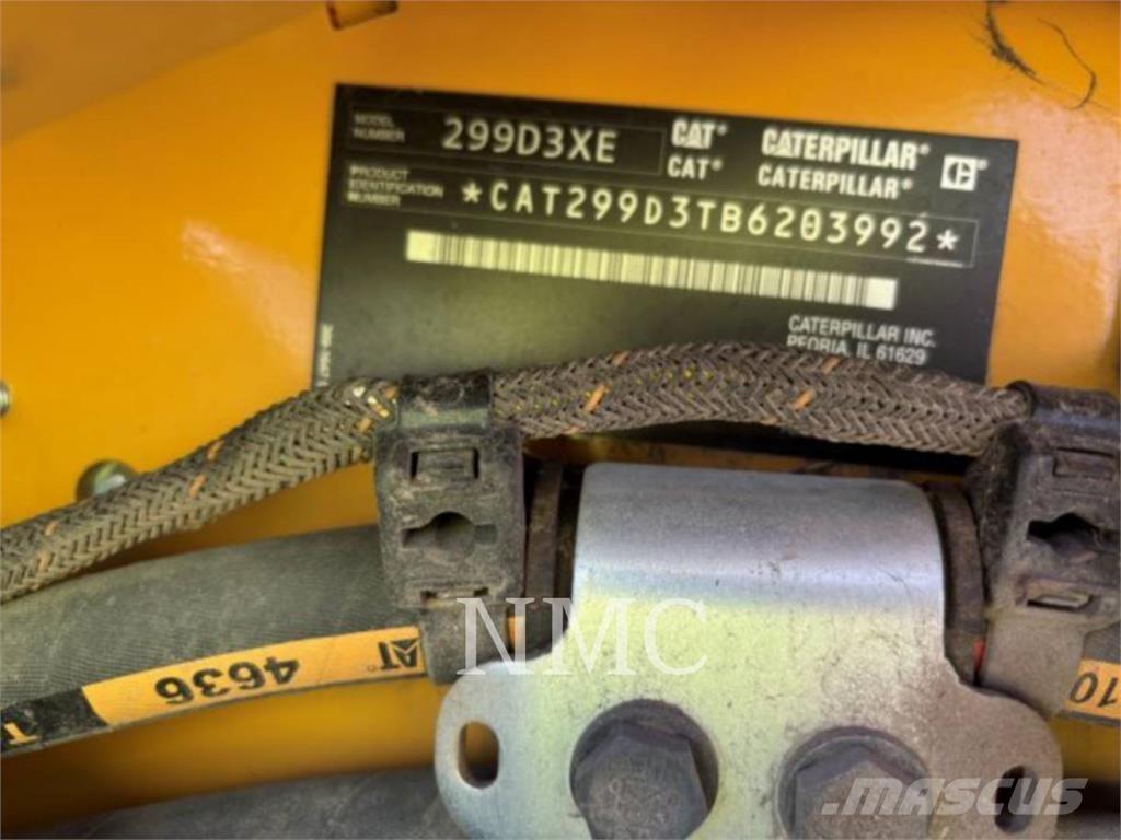 CAT 299D3XE Верижен товарач