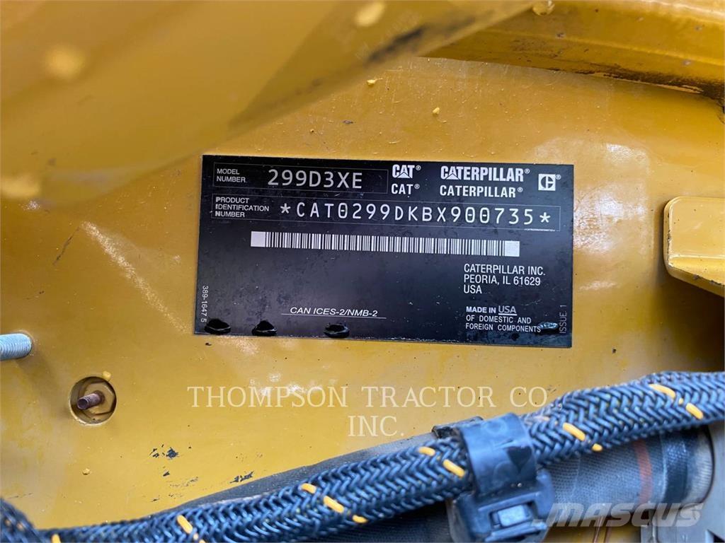 CAT 299D3XE Верижен товарач