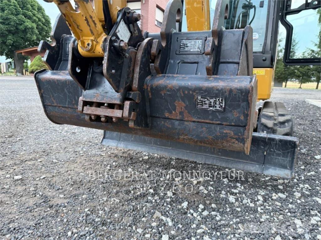 CAT 301.8 Верижен екскаватор