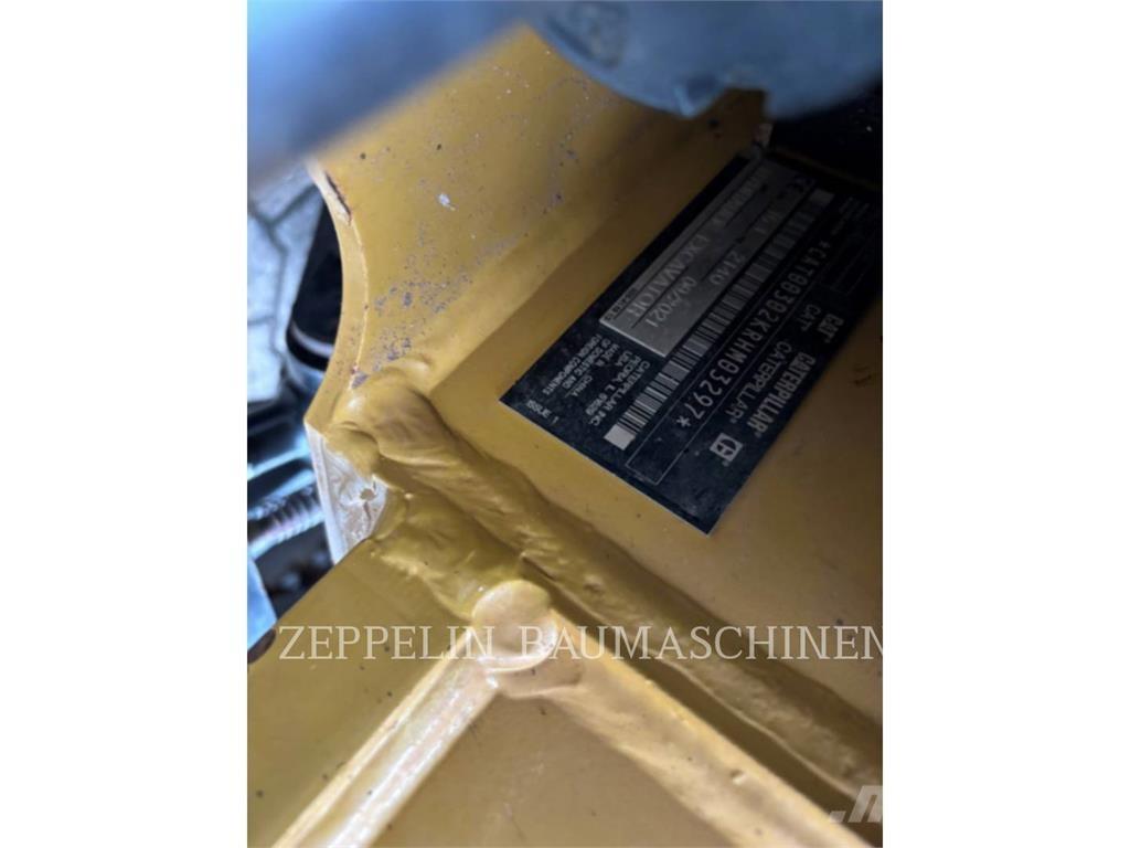 CAT 302-05A CR Верижен екскаватор