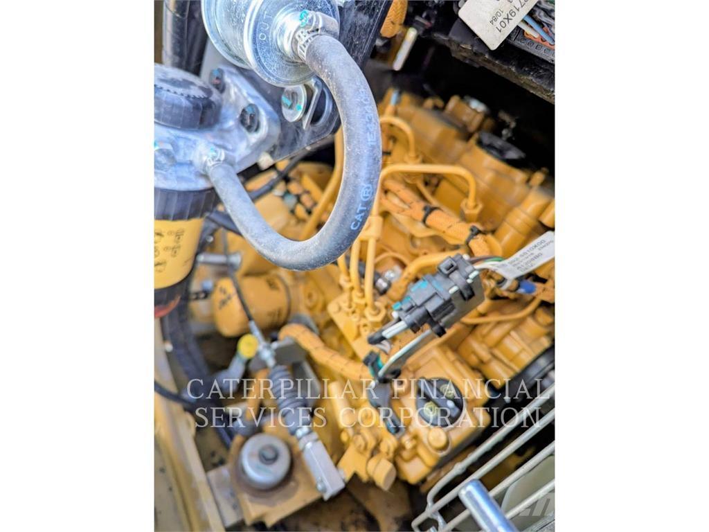 CAT 302.707CR Верижен екскаватор