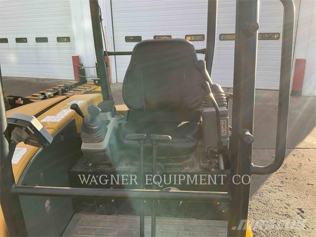 CAT 303.5E2 Верижен екскаватор