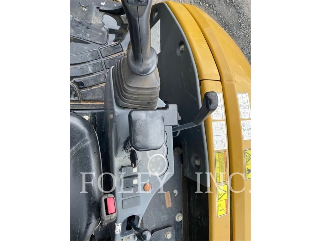 CAT 303ECR Верижен екскаватор