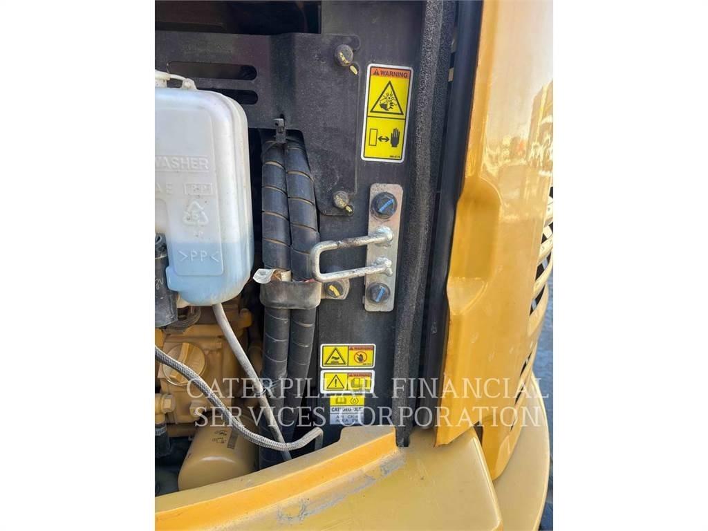 CAT 304E2CR Верижен екскаватор