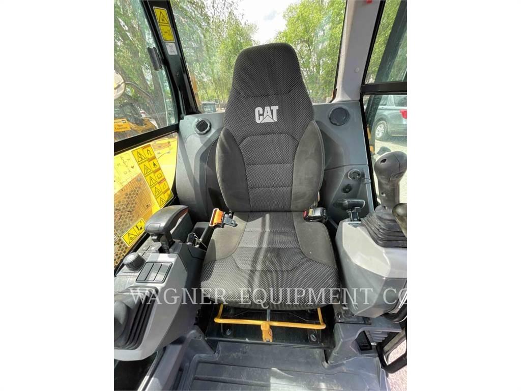 CAT 306 CR Верижен екскаватор