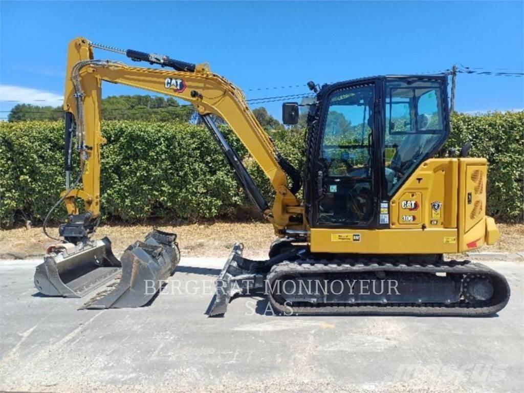 CAT 306 CR Верижен екскаватор