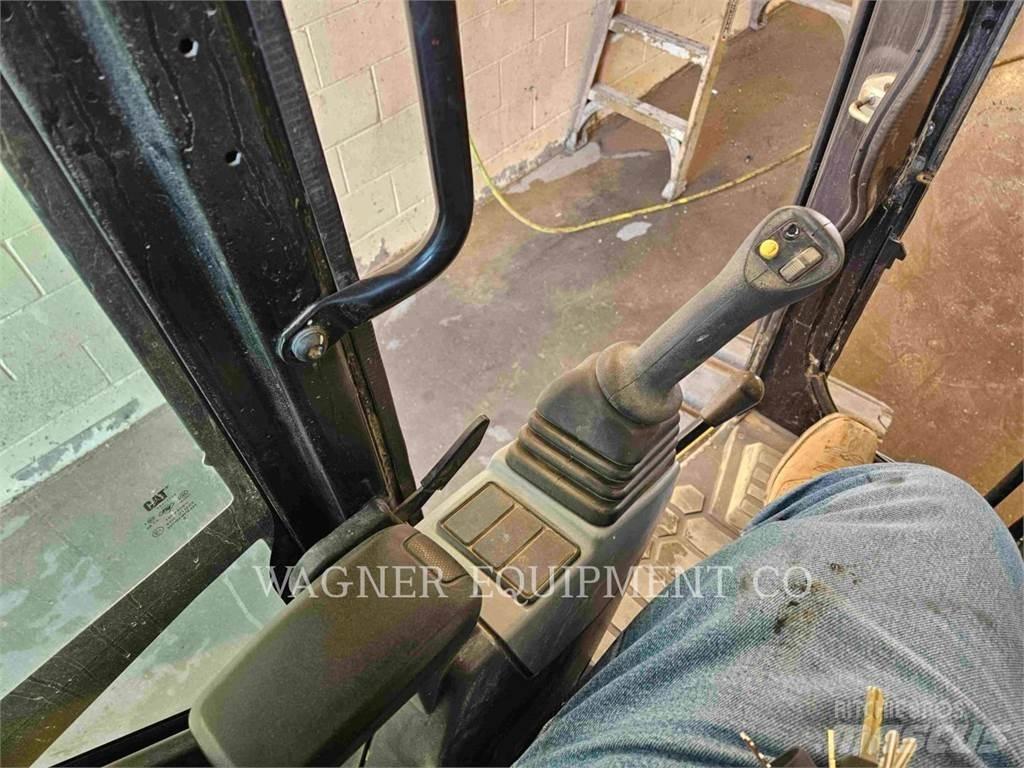 CAT 308 CR Верижен екскаватор