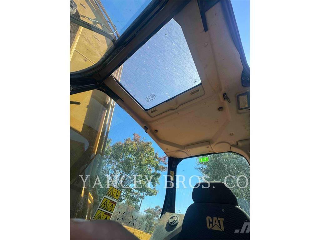 CAT 31007 Верижен екскаватор