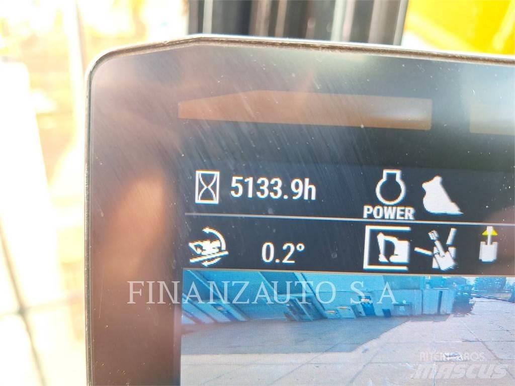 CAT 320 Верижен екскаватор