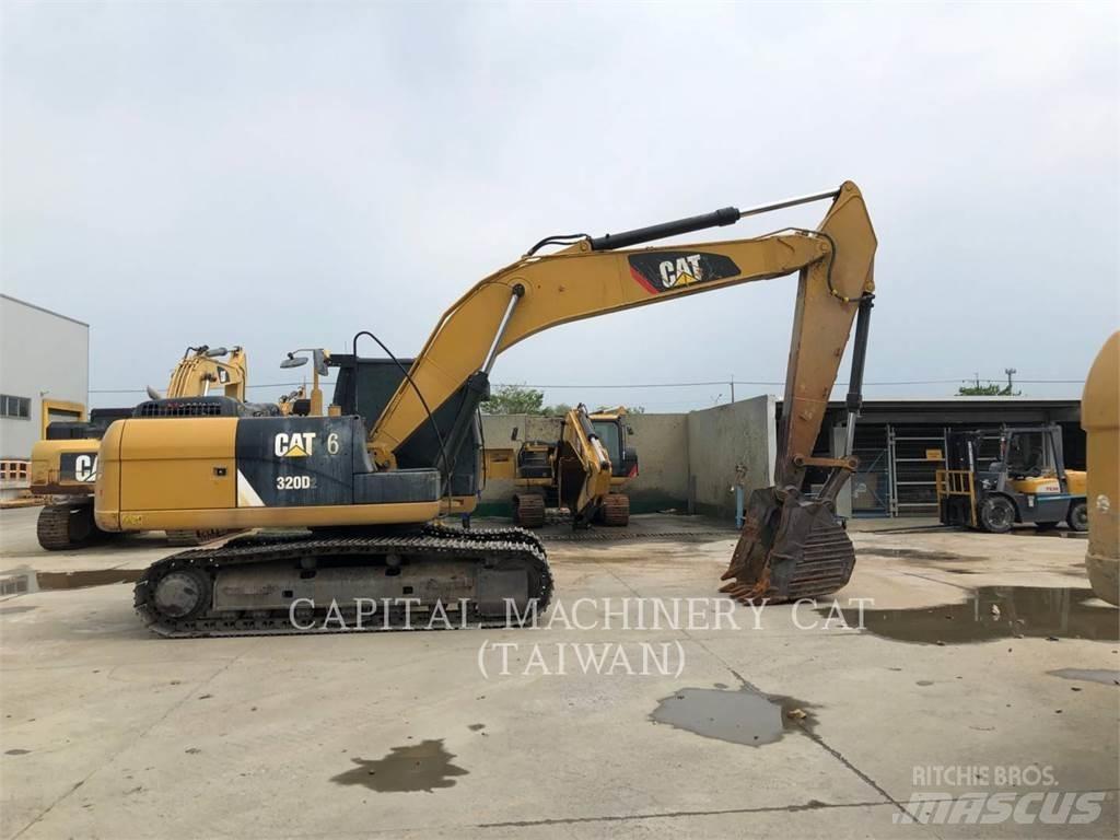 CAT 320D2 Верижен екскаватор