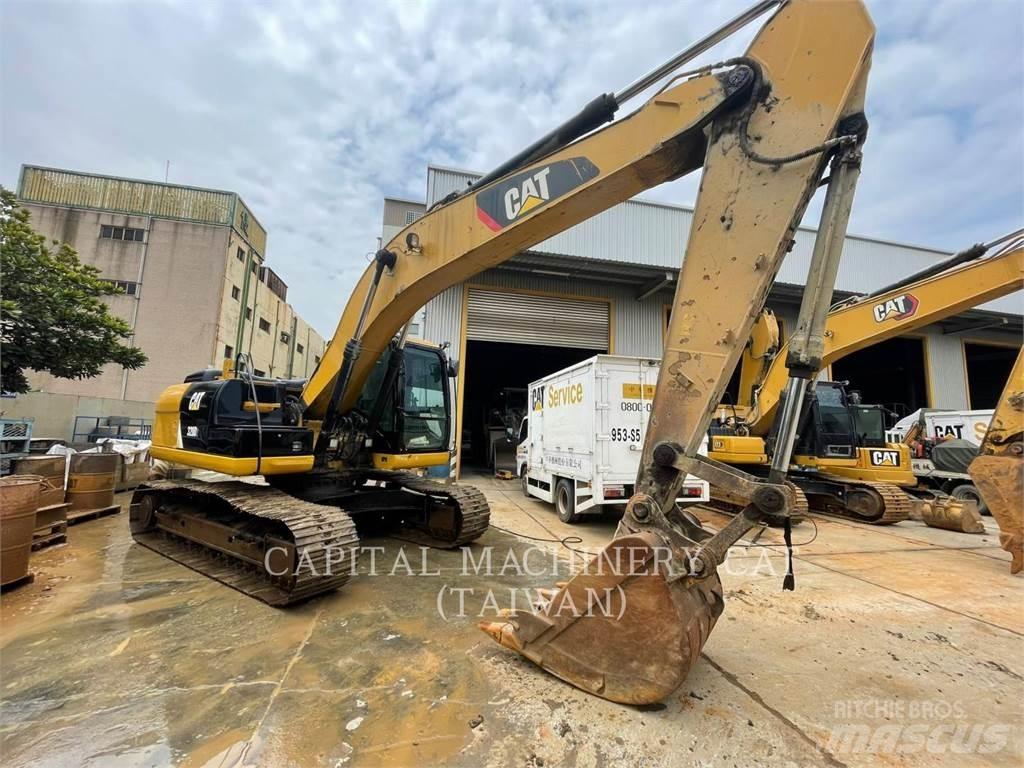 CAT 320D2 Верижен екскаватор