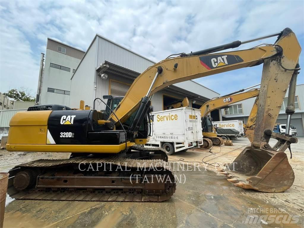 CAT 320D2 Верижен екскаватор
