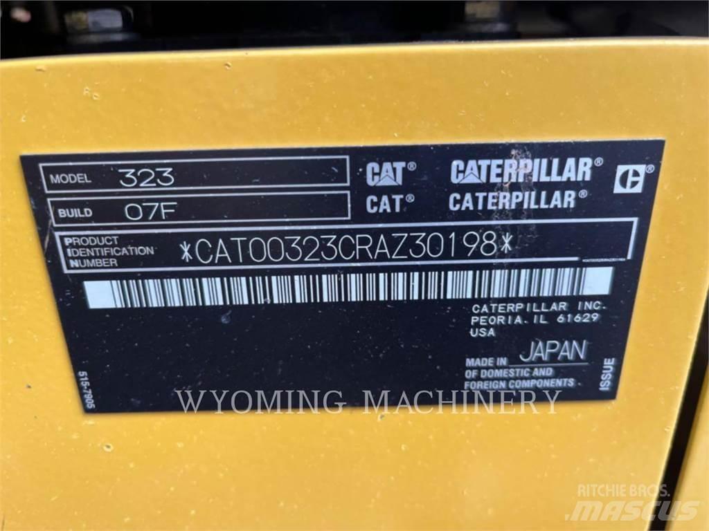 CAT 323 Верижен екскаватор