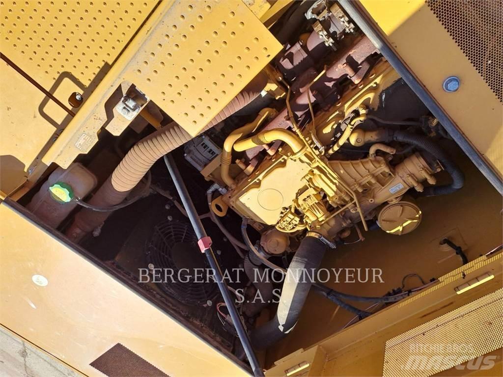 CAT 323 Верижен екскаватор