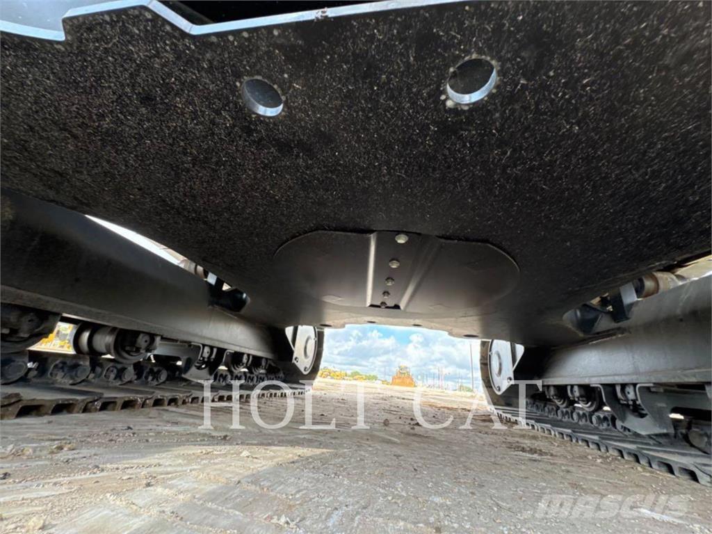 CAT 323 TC Колесни товарачи