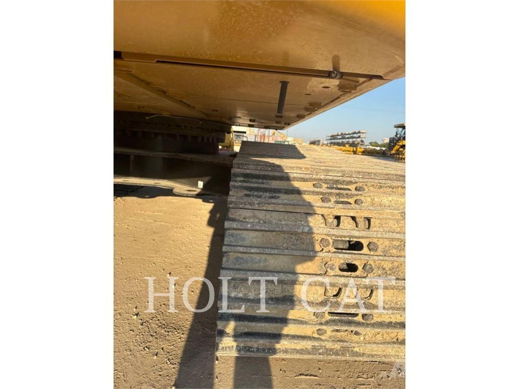 CAT 323 TC Колесни товарачи