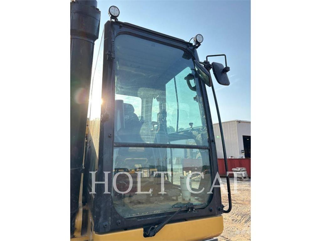 CAT 326 Верижен екскаватор
