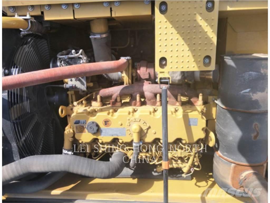 CAT 326D2L Верижен екскаватор