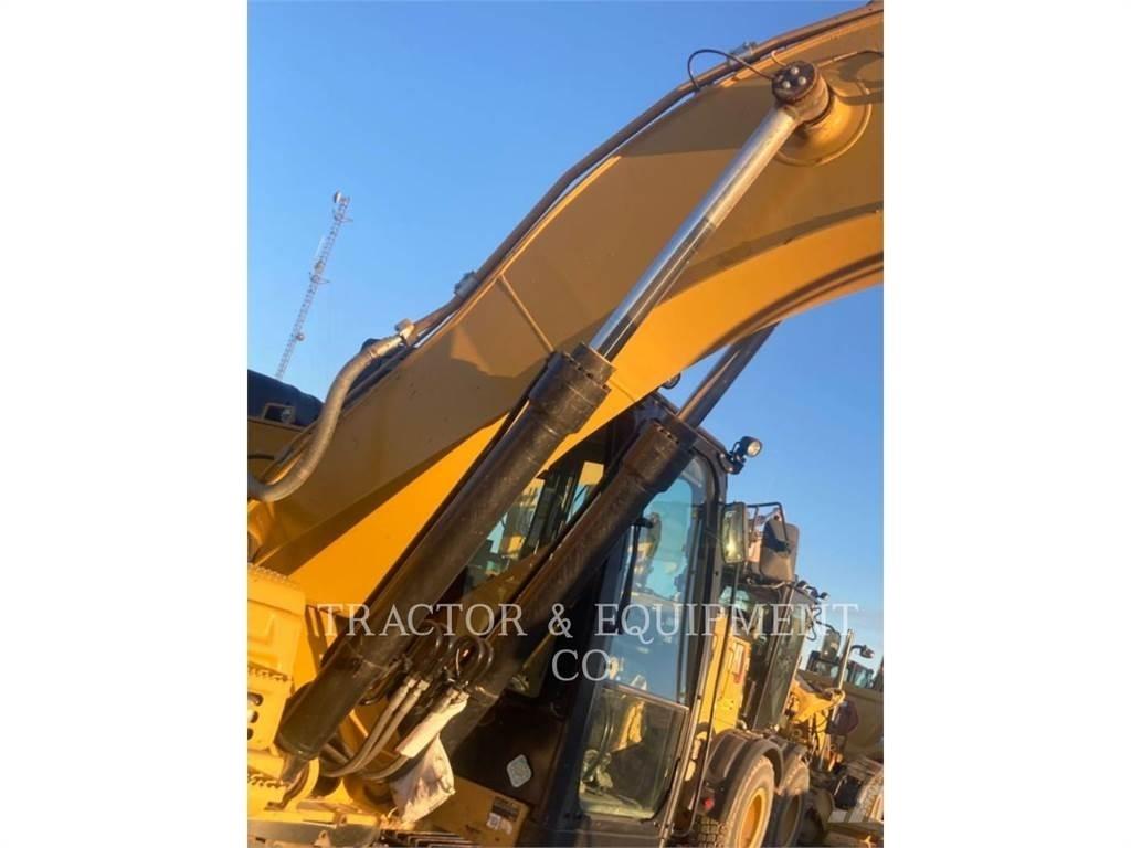 CAT 326F L Верижен екскаватор
