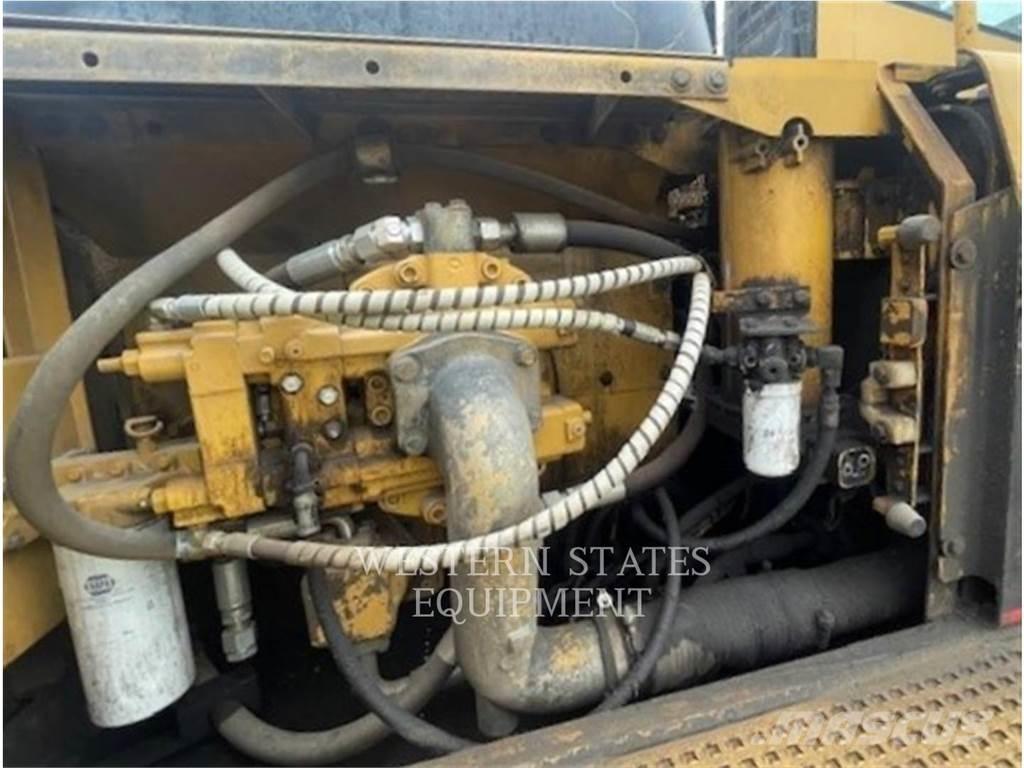 CAT 330B FM Горски трактори