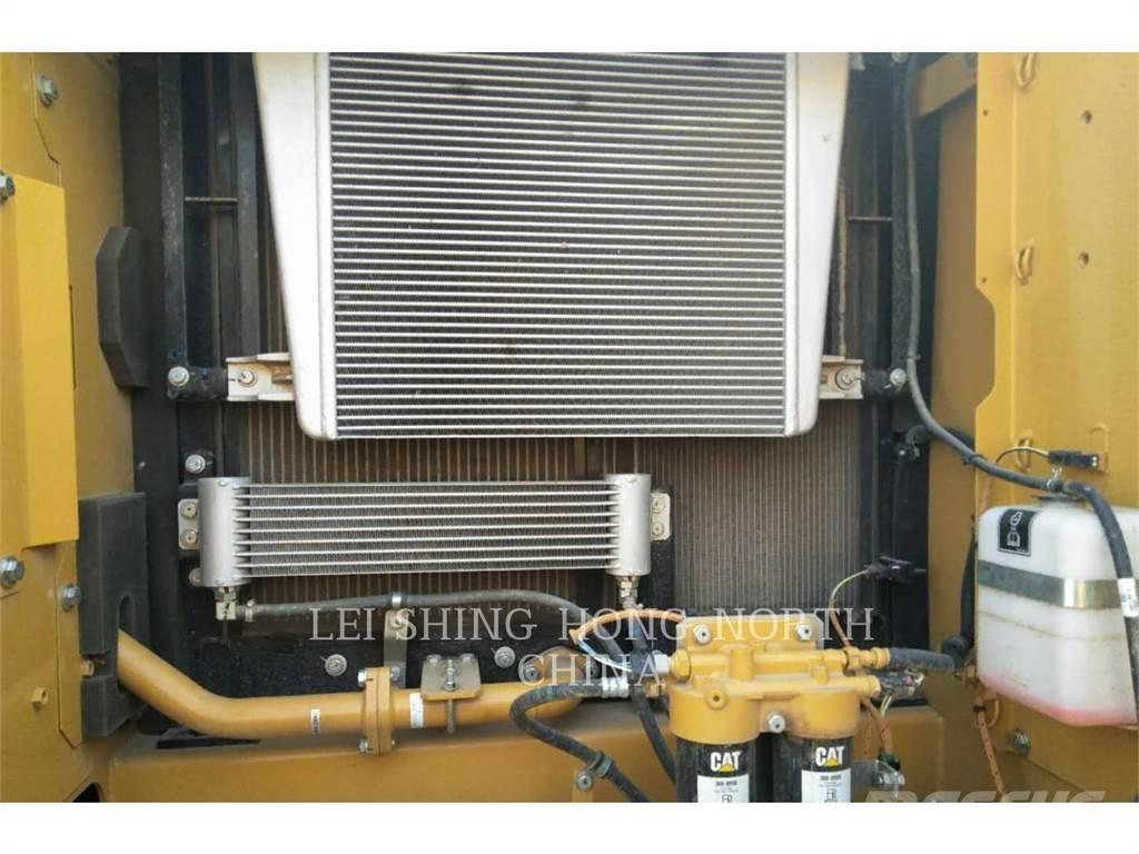 CAT 330D2L Верижен екскаватор