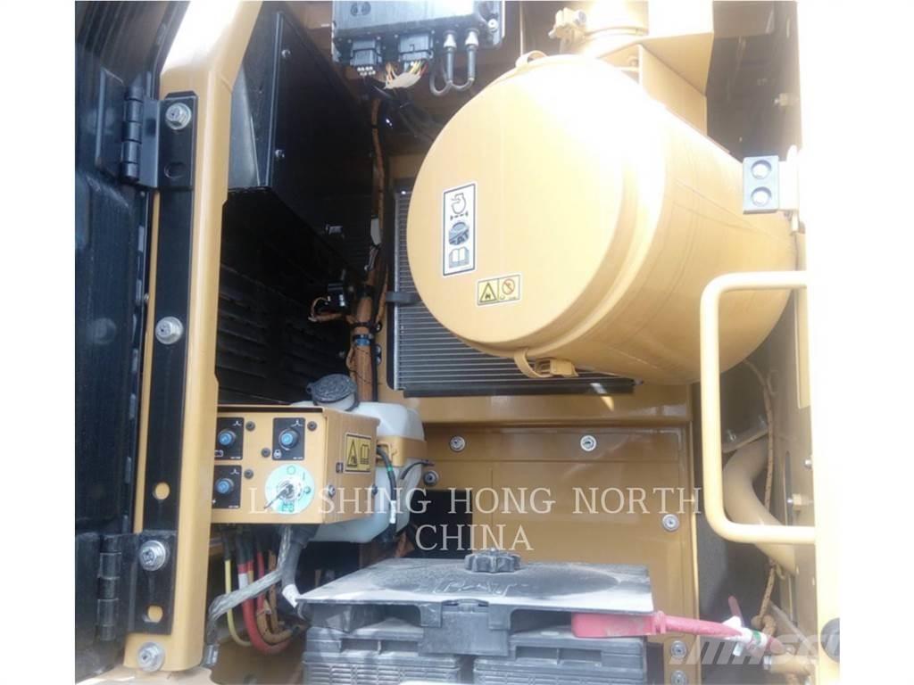 CAT 330D2L Верижен екскаватор