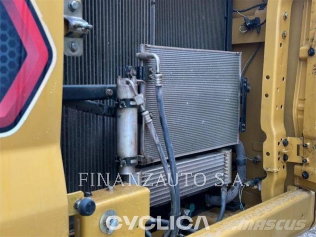 CAT 330GC Верижен екскаватор