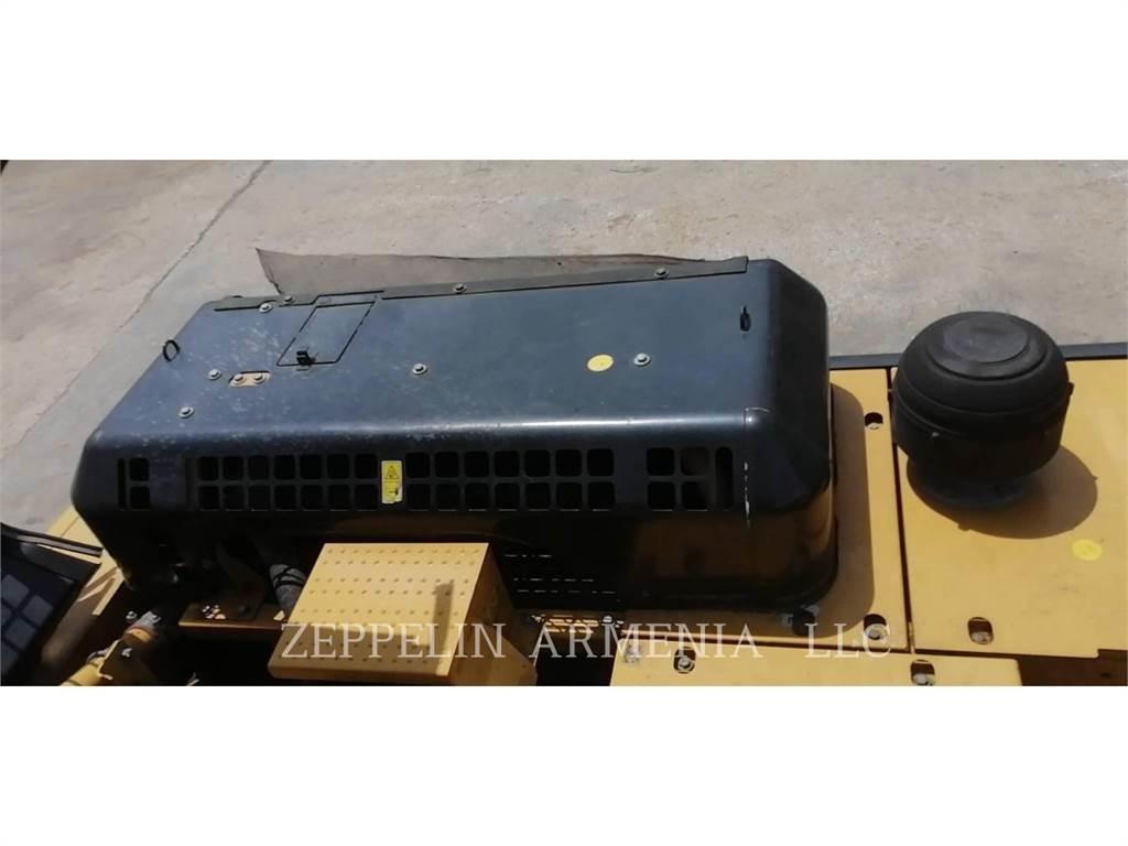CAT 336D2L Верижен екскаватор