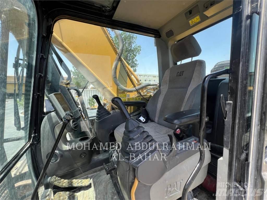 CAT 340D2L Верижен екскаватор