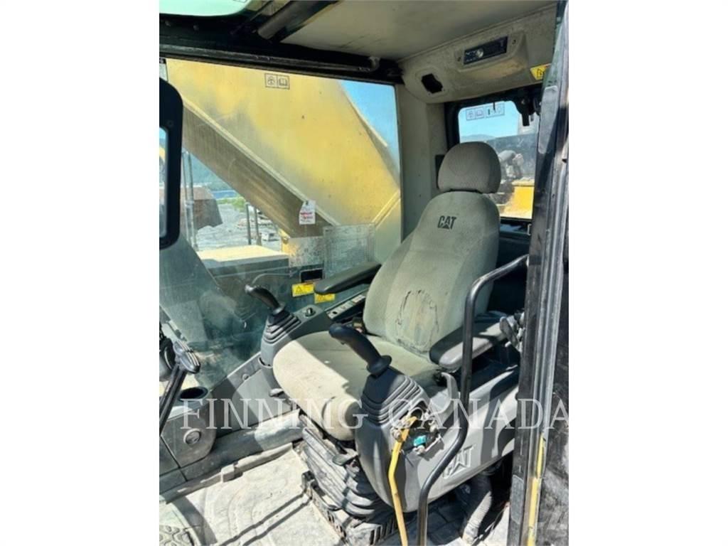 CAT 365C Верижен екскаватор