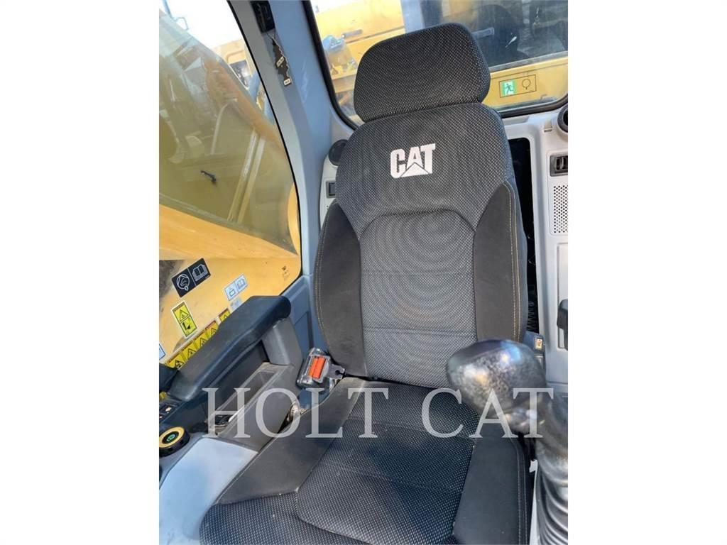 CAT 374 Верижен екскаватор