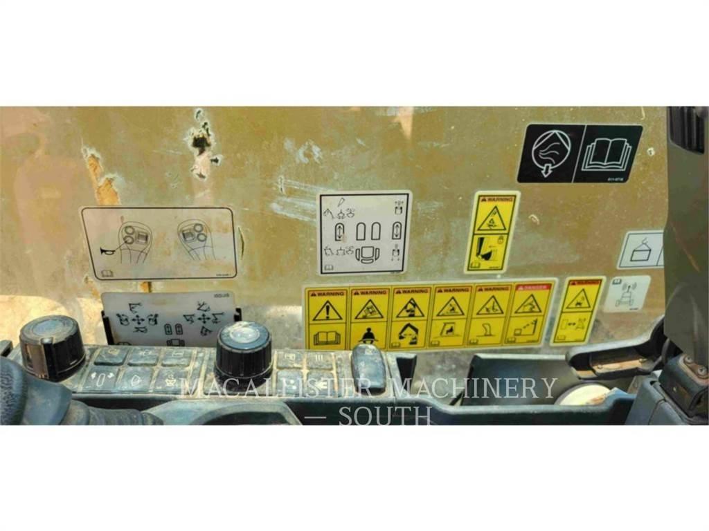 CAT 374 Верижен екскаватор