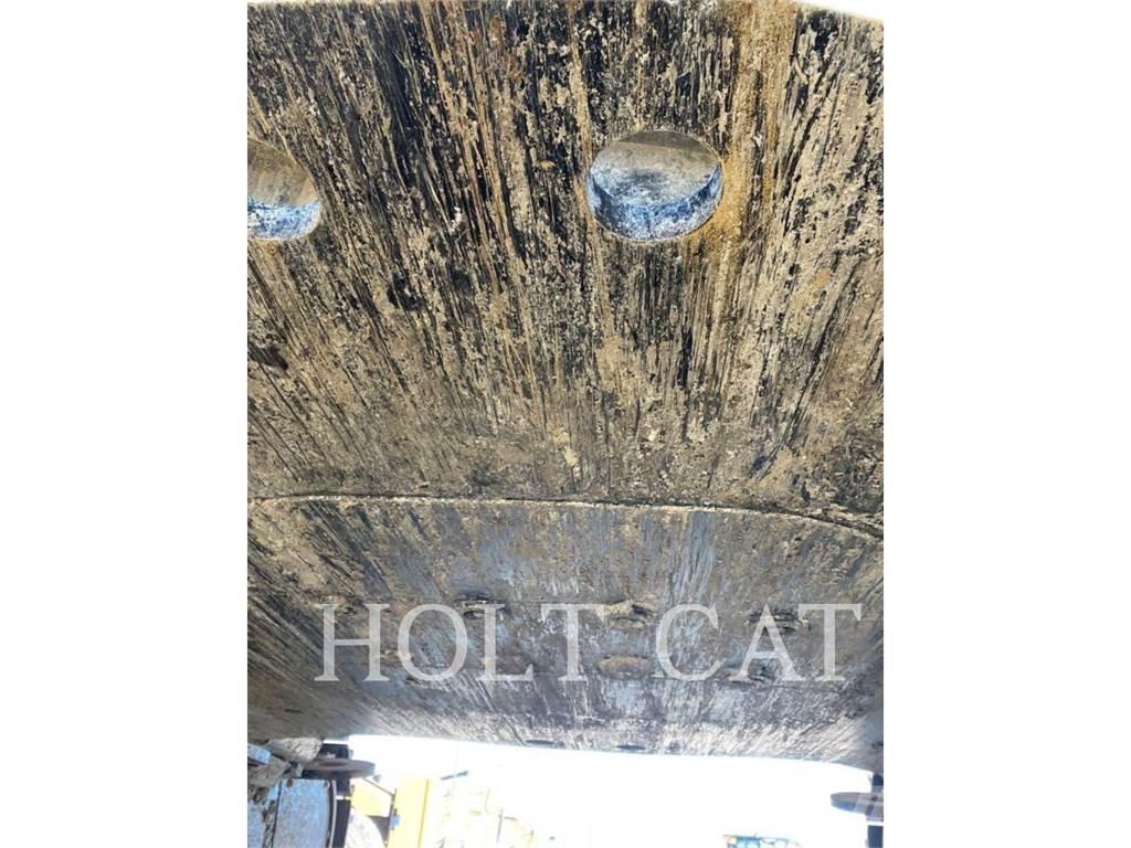 CAT 374 Верижен екскаватор