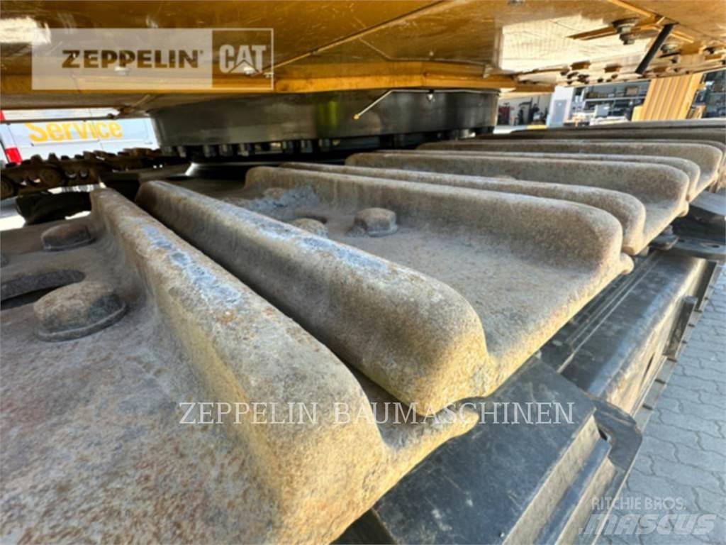 CAT 374-07A Верижен екскаватор