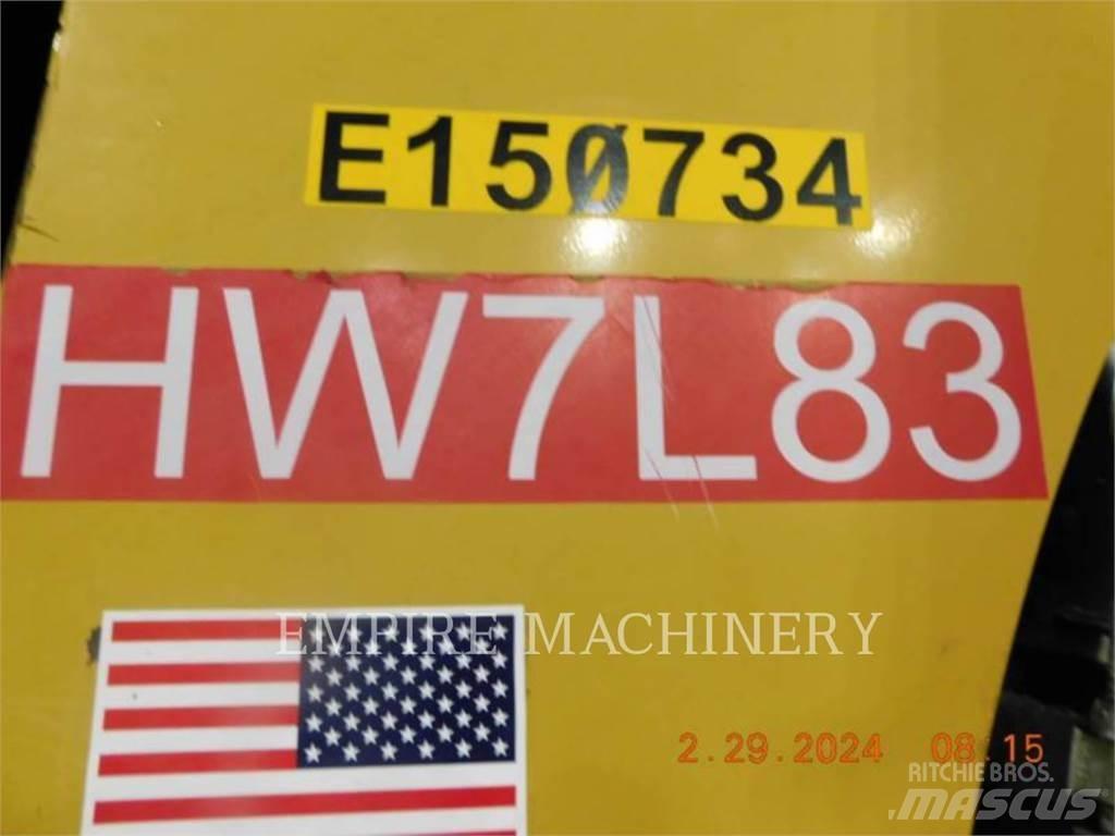 CAT 415F2 4EOP Товарач със заден ексватор